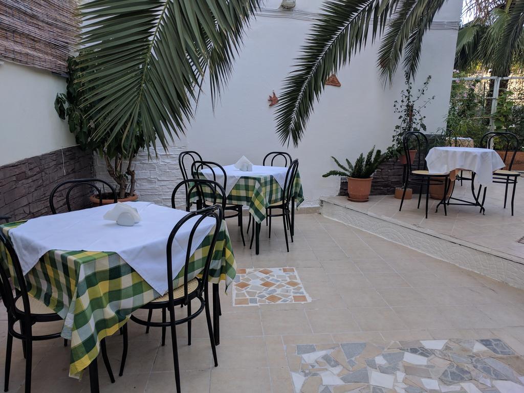 απόλλων Ξενοδοχείο με διαμερίσματα Μέθανα